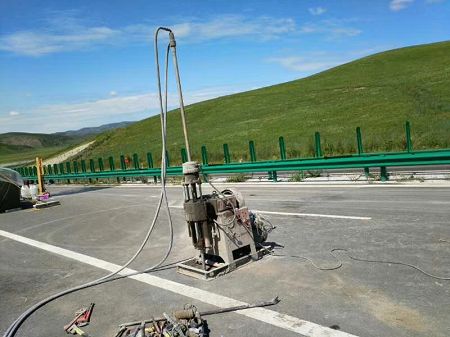 西乡塘公路地基基础注浆加固